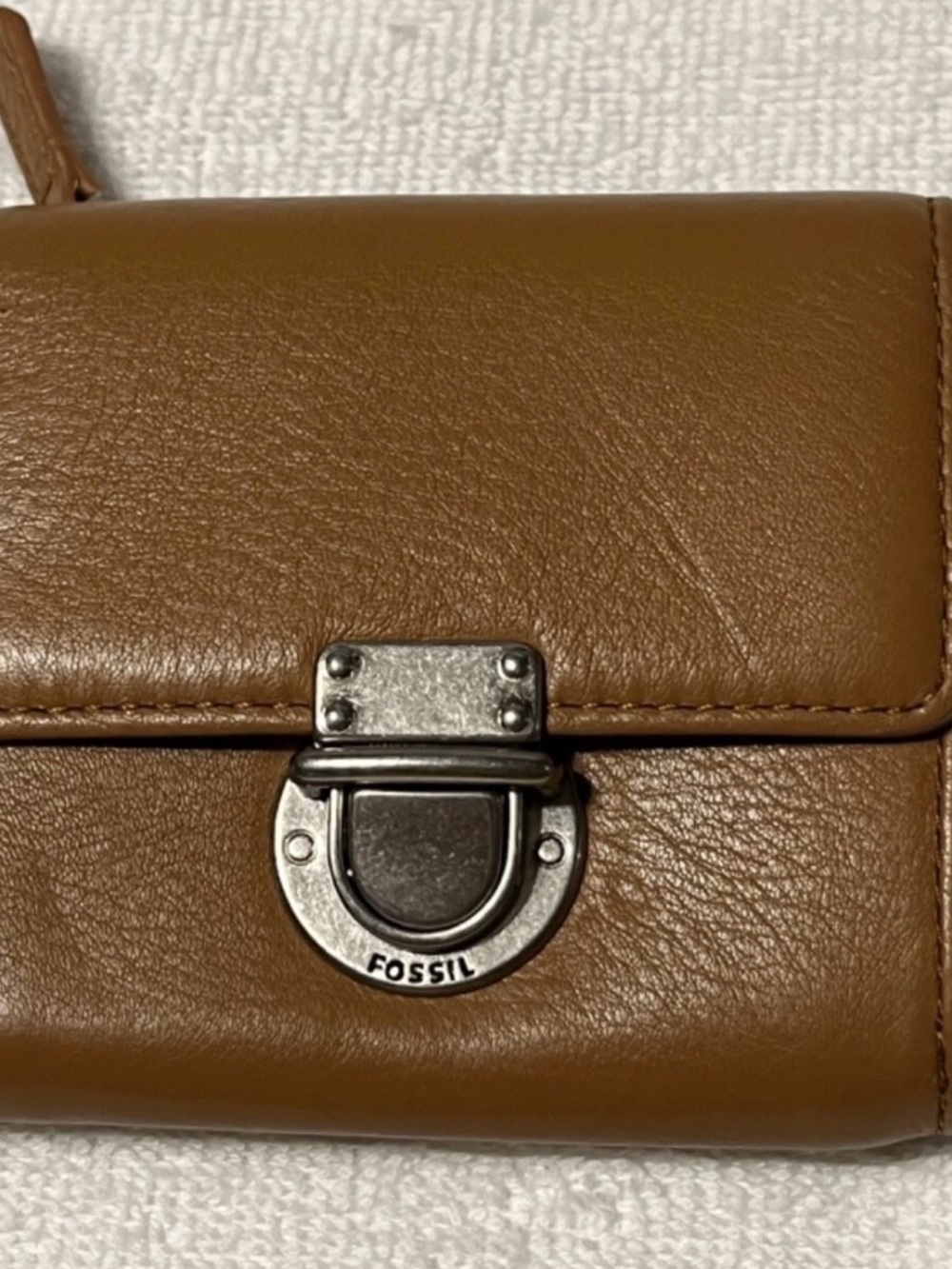Fossil Tan Leather Wallet with Silver Hardware